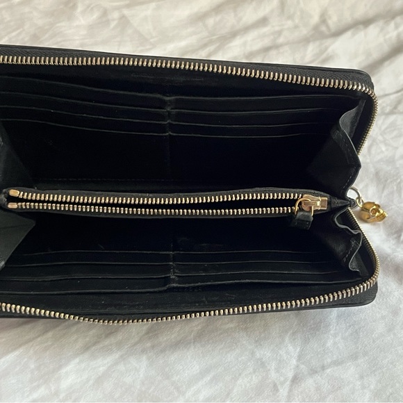 Alexander McQueen Leagher Zip Around Wallet Clutch with Golden Skull Authentic - Picture 12 of 14